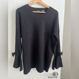 Karl Lagerfeld Sweater Size Large
